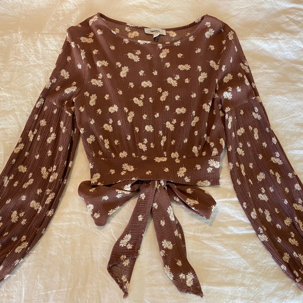 Hashtag In Trend Long sleeve Cropped Blouse Floral Muave Size Small